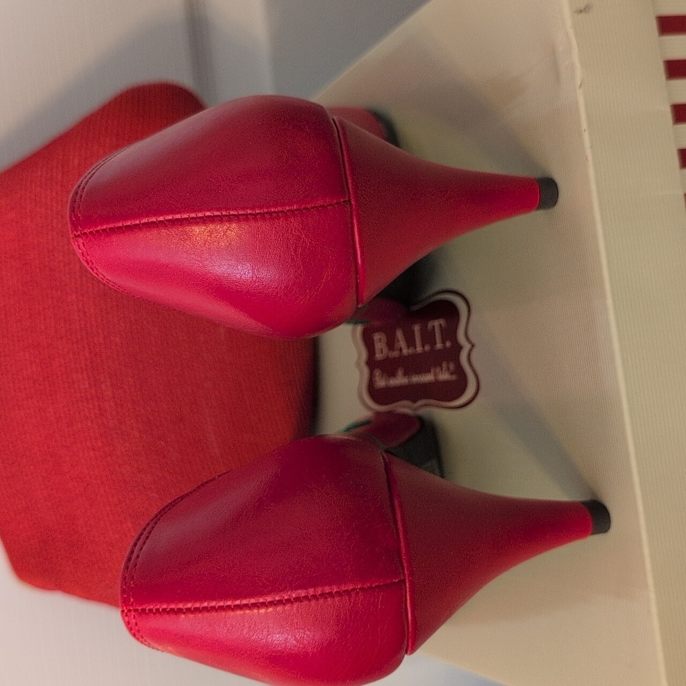 Shoes - Picture 3 of 5
